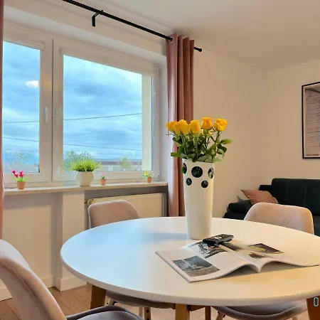 Hel Apartment- Tranquil Retreat, 15 Minutes To The Sea & Gdansk Center Appartement Borkowo (Gdansk)