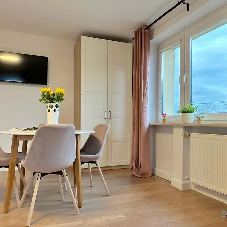 Hel Apartment- Tranquil Retreat, 15 Minutes To The Sea & Gdansk Center
