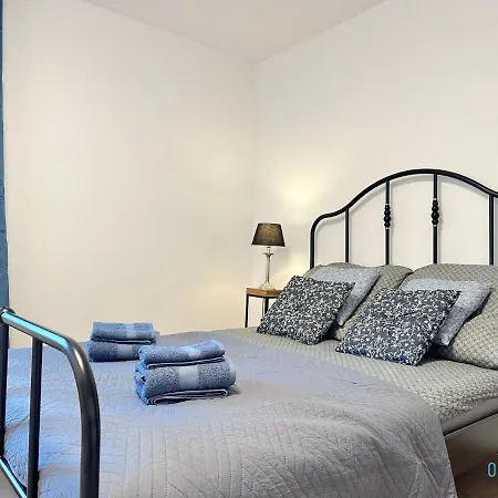 Hel Apartment- Tranquil Retreat, 15 Minutes To The Sea & Gdansk Center Appartement Borkowo (Gdansk)