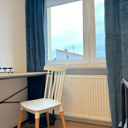 Hel Apartment- Tranquil Retreat, 15 Minutes To The Sea & Gdansk Center *