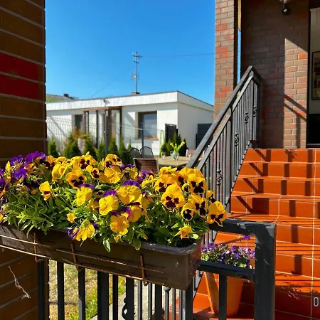 Hel Apartment- Tranquil Retreat, 15 Minutes To The Sea & Gdansk Center Borkowo (Gdansk)