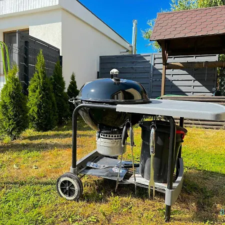 Hel Apartment- Tranquil Retreat, 15 Minutes To The Sea & Gdansk Center *