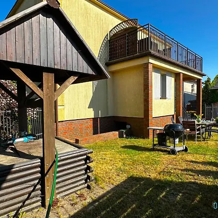 Hel Apartment- Tranquil Retreat, 15 Minutes To The Sea & Gdansk Center Apartmán *