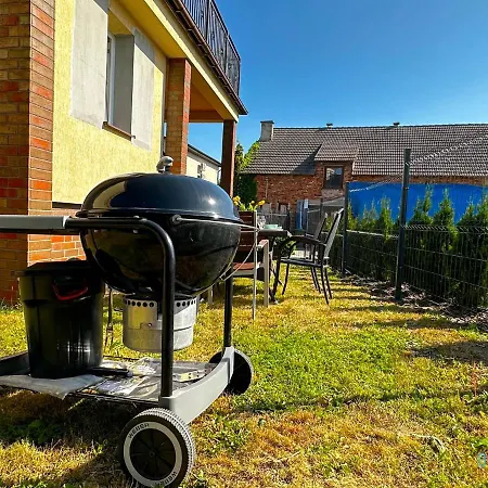 Hel Apartment- Tranquil Retreat, 15 Minutes To The Sea & Gdansk Center Apartmán Borkowo (Gdansk)