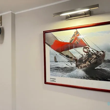 Hel Apartment- Tranquil Retreat, 15 Minutes To The Sea & Gdansk Center *