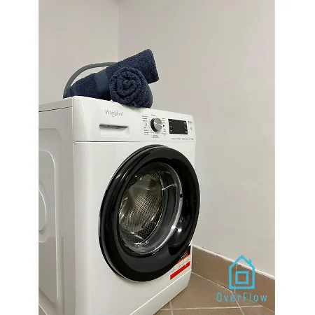 Hel Apartment- Tranquil Retreat, 15 Minutes To The Sea & Gdansk Center Appartement