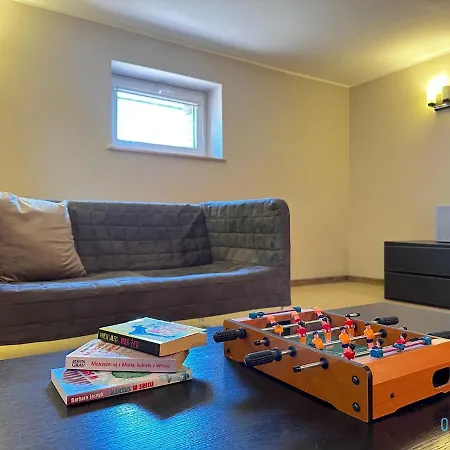 Apartmán Hel Apartment- Tranquil Retreat, 15 Minutes To The Sea & Gdansk Center *
