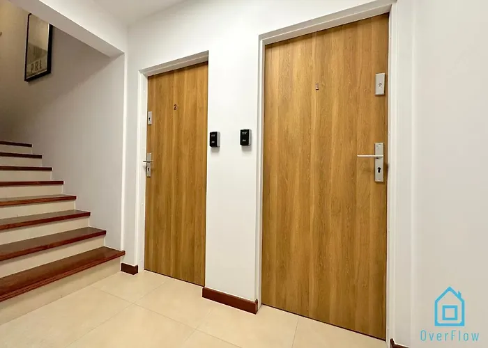 Hel Apartment- Tranquil Retreat, 15 Minutes To The Sea & Gdansk Center Apartamento