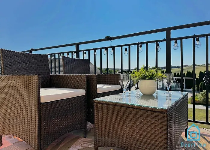 Apartamento Hel Apartment- Tranquil Retreat, 15 Minutes To The Sea & Gdansk Center