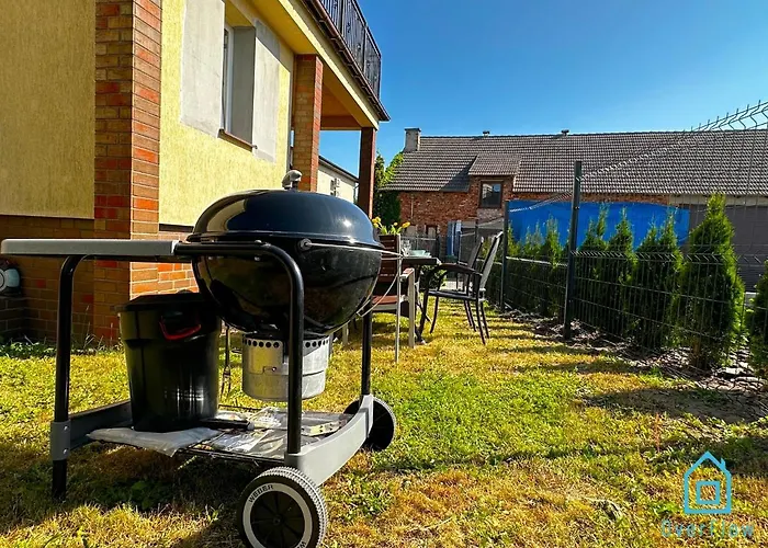 Hel Apartment- Tranquil Retreat, 15 Minutes To The Sea & Gdansk Center Apartamento Borkowo (Gdansk)