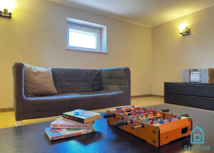 Apartamento Hel Apartment- Tranquil Retreat, 15 Minutes To The Sea & Gdansk Center *